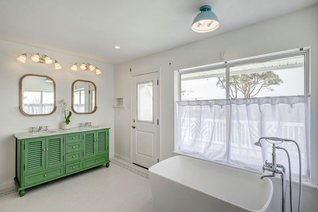 5113 Oleander Street, Seabrook, TX 77586