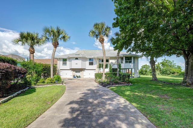 5113 Oleander Street, Seabrook, TX 77586