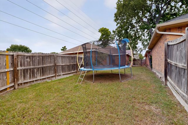 1700 Wheatfield Drive, Mesquite, TX 75149