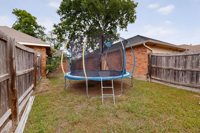 1700 Wheatfield Drive, Mesquite, TX 75149