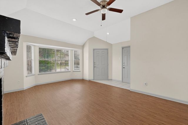 1700 Wheatfield Drive, Mesquite, TX 75149