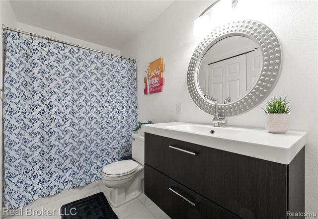 19266 Northridge Drive, Northville, MI 48167