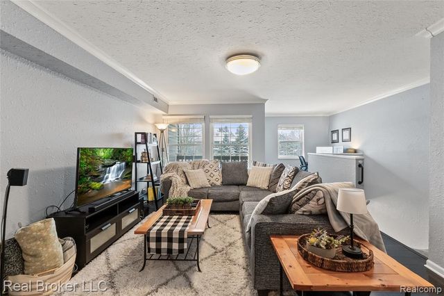 19266 Northridge Drive, Northville, MI 48167