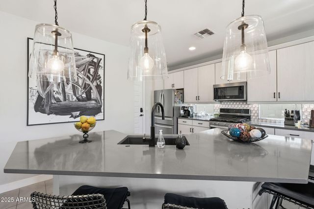 22038 N 28TH Place, Phoenix, AZ 85050