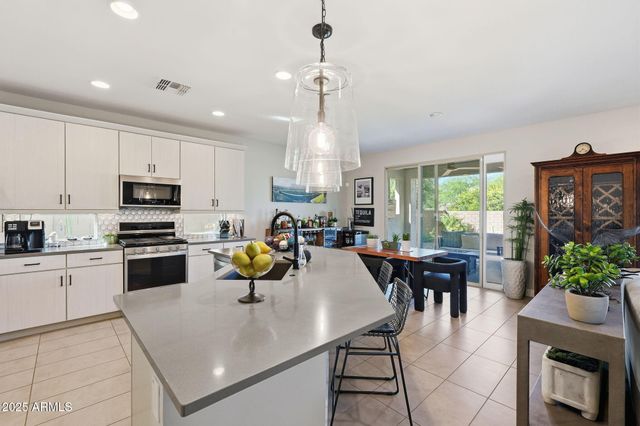 22038 N 28TH Place, Phoenix, AZ 85050