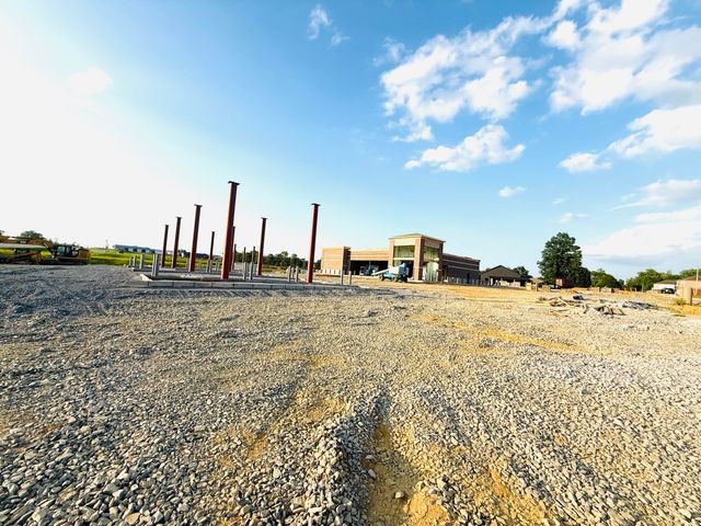 101 Carlton Crossing, Lawrenceburg, KY 40342