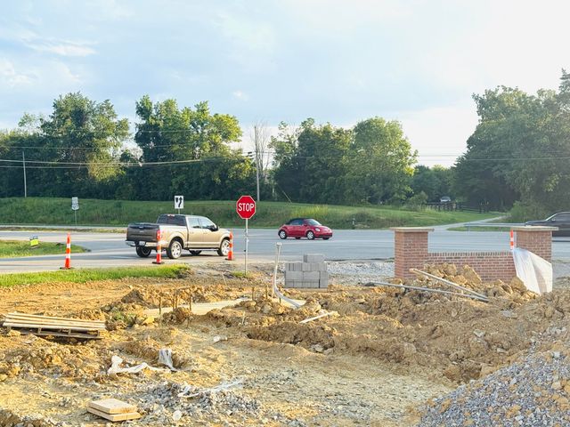 101 Carlton Crossing, Lawrenceburg, KY 40342