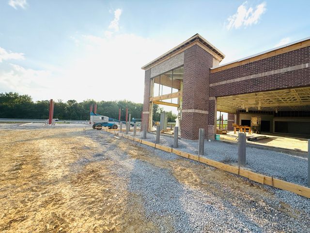 101 Carlton Crossing, Lawrenceburg, KY 40342