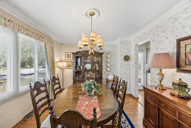18846 Queens Road, Homewood, IL 60430