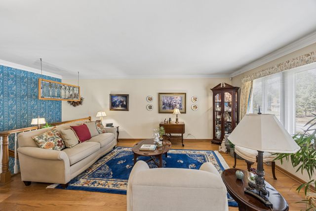 18846 Queens Road, Homewood, IL 60430