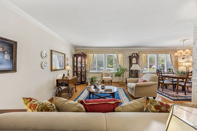 18846 Queens Road, Homewood, IL 60430
