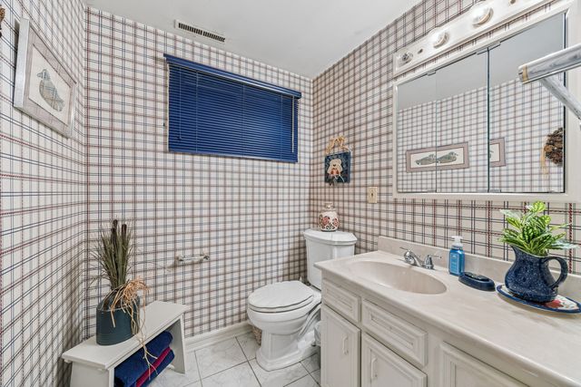 18846 Queens Road, Homewood, IL 60430