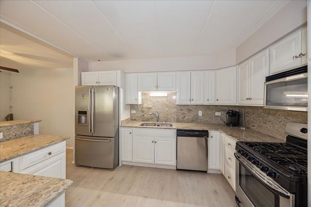 425 Home Avenue 1g, Oak Park, IL 60302