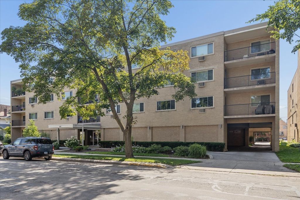 425 Home Avenue 1g, Oak Park, IL 60302