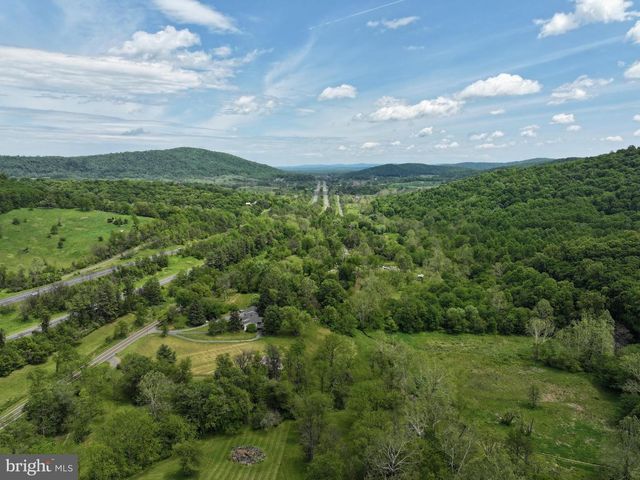 3195 FIERY RUN RD, Linden, VA 22642