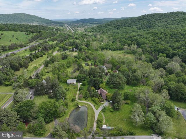 3195 FIERY RUN RD, Linden, VA 22642