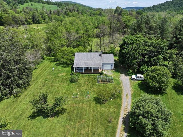 3195 FIERY RUN RD, Linden, VA 22642