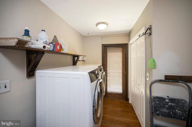 3195 FIERY RUN RD, Linden, VA 22642