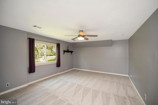 3195 FIERY RUN RD, Linden, VA 22642