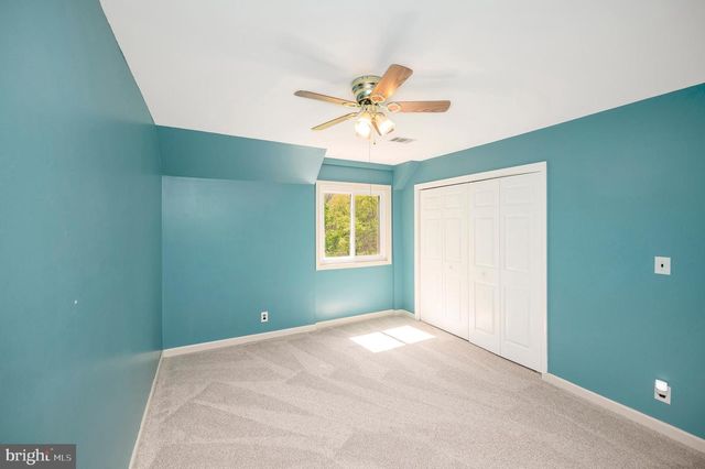 3195 FIERY RUN RD, Linden, VA 22642