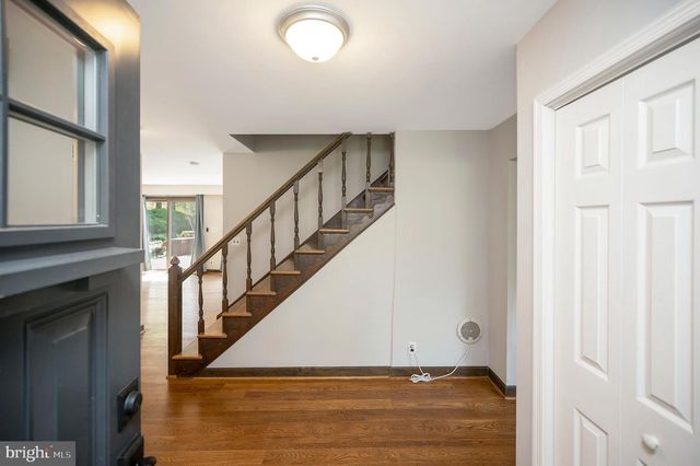 3195 FIERY RUN RD, Linden, VA 22642