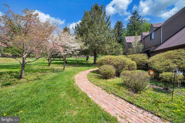 3195 FIERY RUN RD, Linden, VA 22642