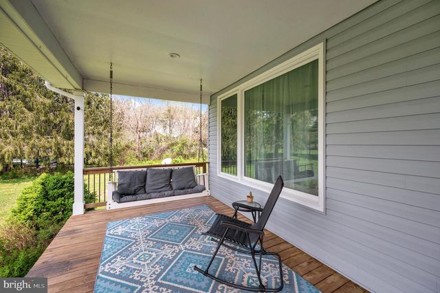 3195 FIERY RUN RD, Linden, VA 22642