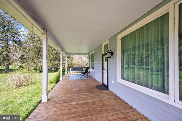 3195 FIERY RUN RD, Linden, VA 22642