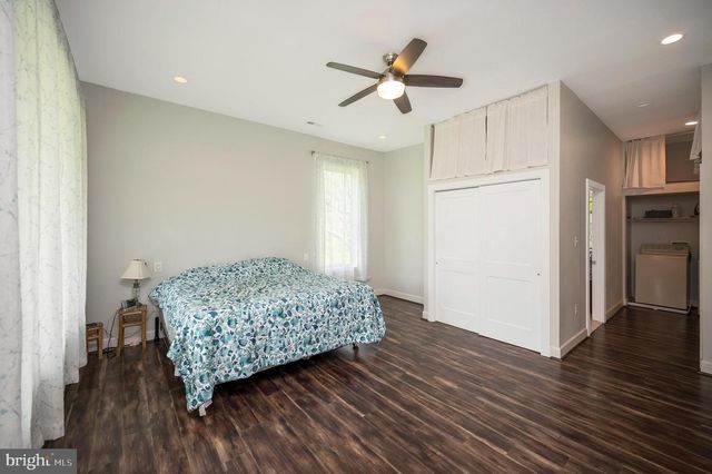 3195 FIERY RUN RD, Linden, VA 22642