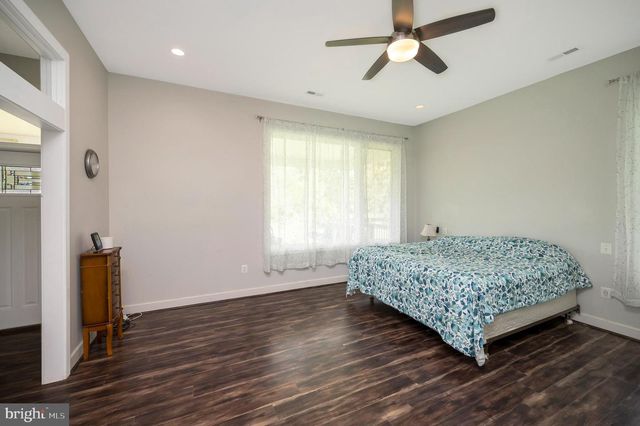 3195 FIERY RUN RD, Linden, VA 22642