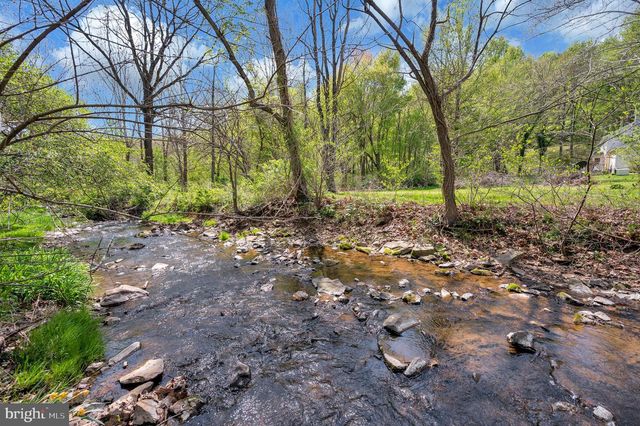 3195 FIERY RUN RD, Linden, VA 22642