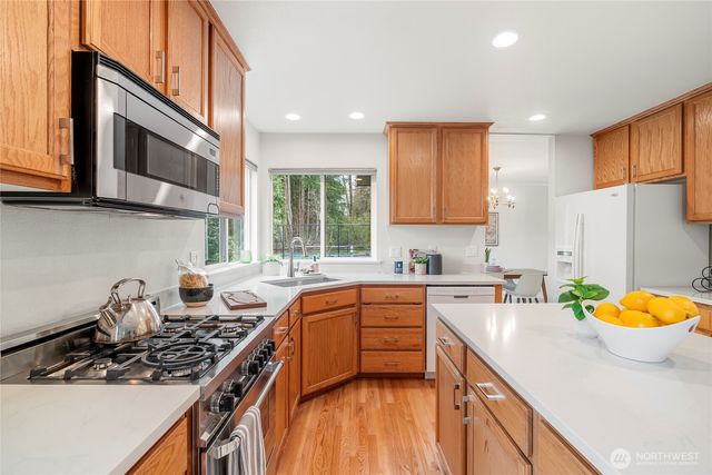 625 191st Street SW, Lynnwood, WA 98036