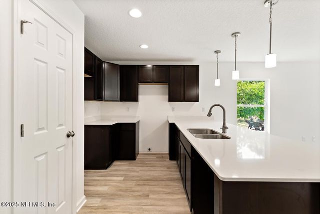 5536 LEAMING Avenue, Jacksonville, FL 32254