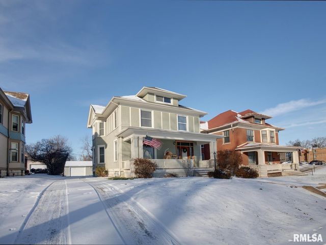 1235 N 8TH Street, Quincy, IL 62301