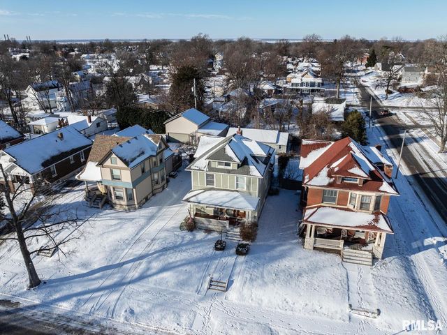 1235 N 8TH Street, Quincy, IL 62301