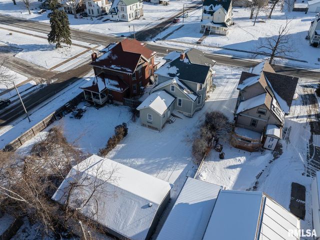 1235 N 8TH Street, Quincy, IL 62301