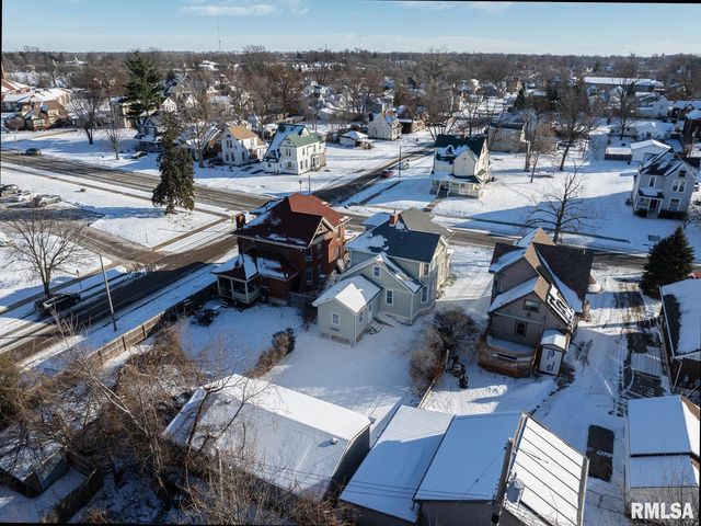 1235 N 8TH Street, Quincy, IL 62301