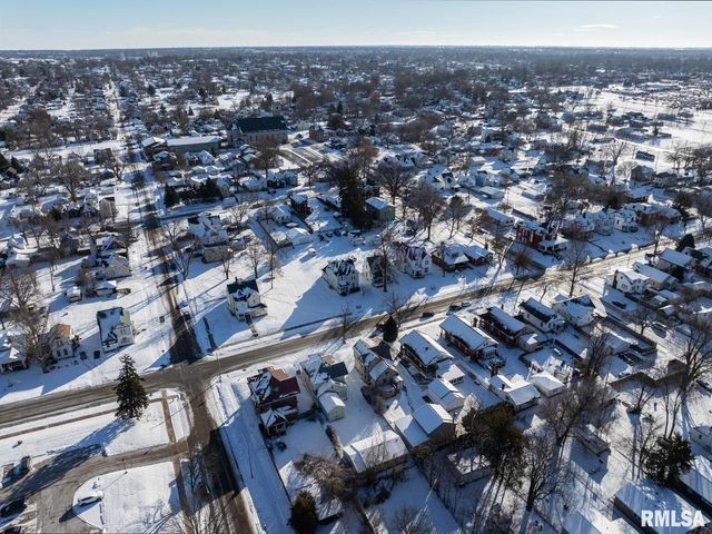 1235 N 8TH Street, Quincy, IL 62301