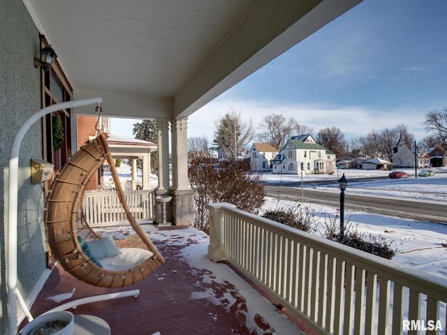 1235 N 8TH Street, Quincy, IL 62301