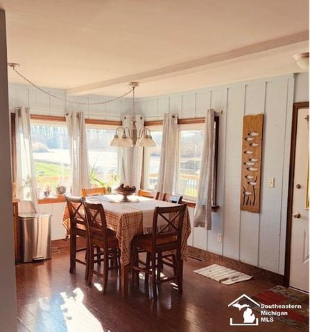 35342 Lake Drive, Brownstown, MI 48173