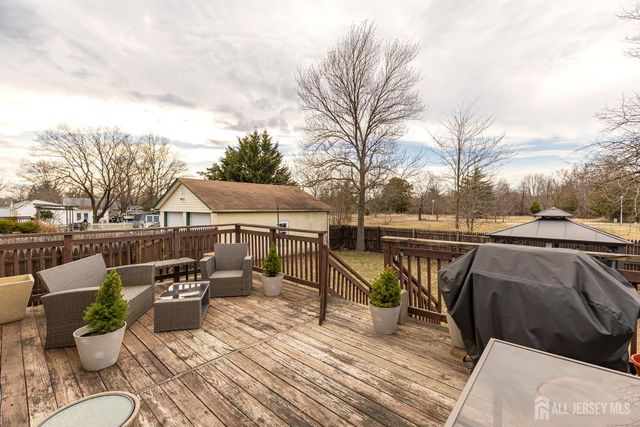 165 Macarthur Avenue, Sayreville, NJ 08872