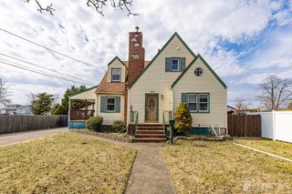 165 Macarthur Avenue, Sayreville, NJ 08872