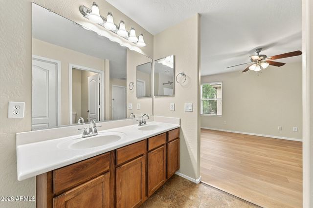 4081 E OAKLAND Street, Gilbert, AZ 85295