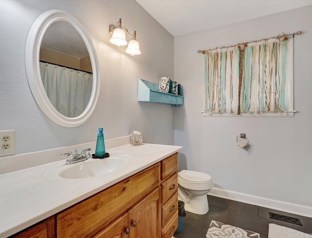 3 Valls Circle, Hot Springs Village, AR 71909