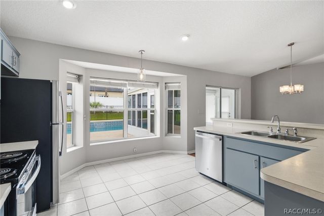 2658 W Fairtree Lane, Citrus Springs, FL 34434