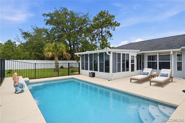 2658 W Fairtree Lane, Citrus Springs, FL 34434