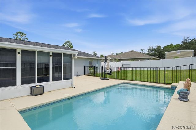 2658 W Fairtree Lane, Citrus Springs, FL 34434