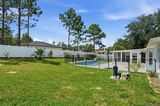 2658 W Fairtree Lane, Citrus Springs, FL 34434