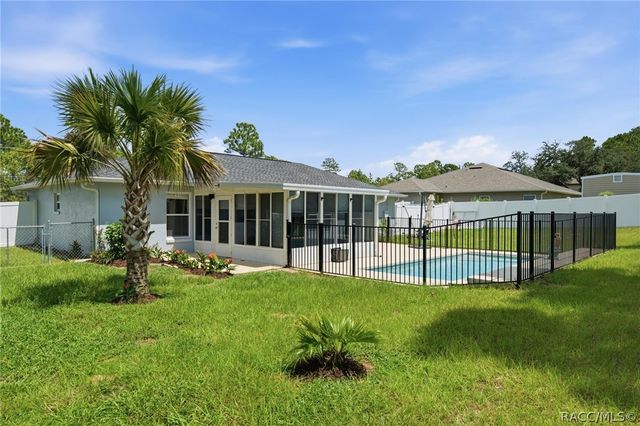 2658 W Fairtree Lane, Citrus Springs, FL 34434