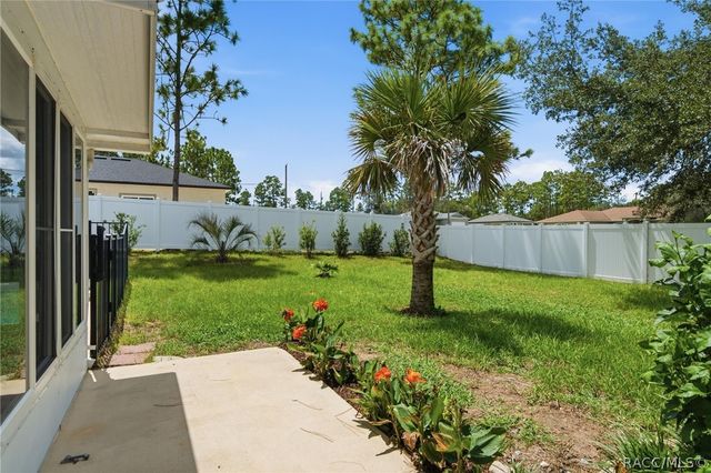 2658 W Fairtree Lane, Citrus Springs, FL 34434